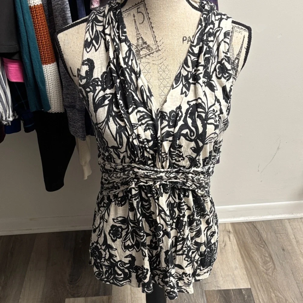 Y2K LOFT Black and Cream Floral Blouse - Picture 4 of 15